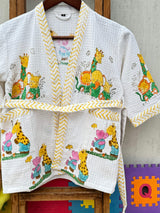 animal-giraffe-kids-bathrobe-front-left-view