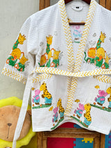 animal-giraffe-kids-bathrobe-front-right-view