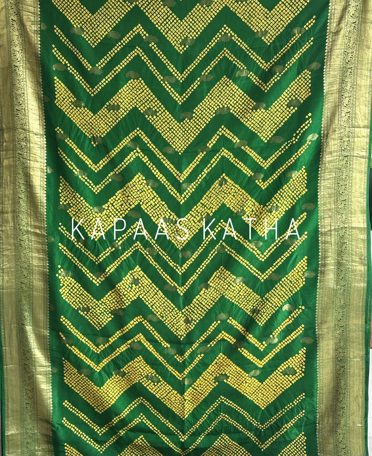 artisan-kanjivaram-bandhani-silk-saree