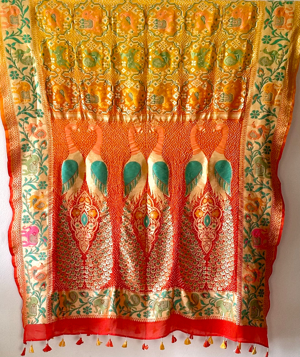 bandhani-georgette-dupatta-with-lucknow-chikankari-embroidery