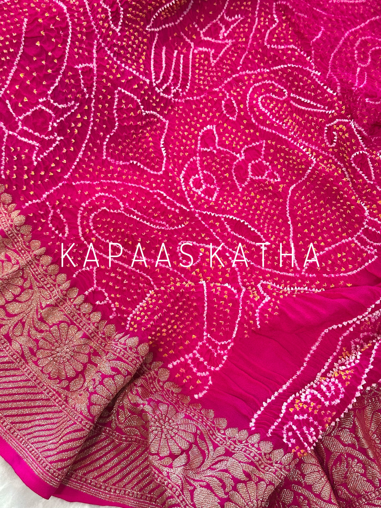 bandhani-saree-border-pallu-craftsmanship-view