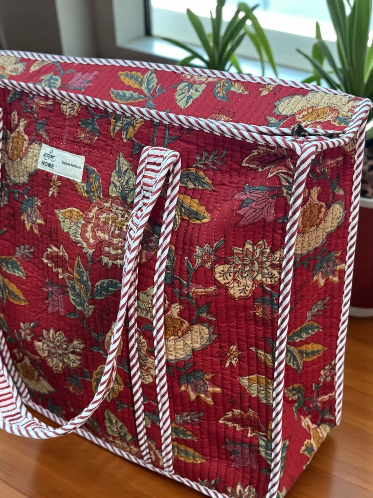 beautiful-floral-cotton-carryall-handcrafted-tote-artwork