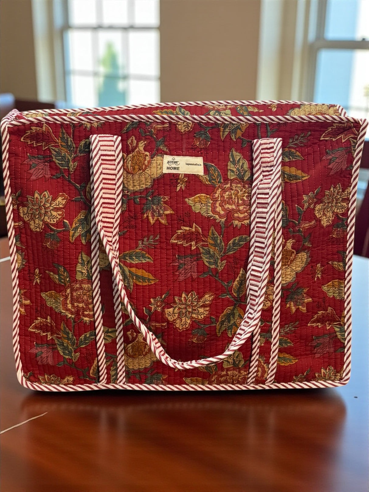 beautiful-floral-cotton-carryall-handcrafted-tote-design