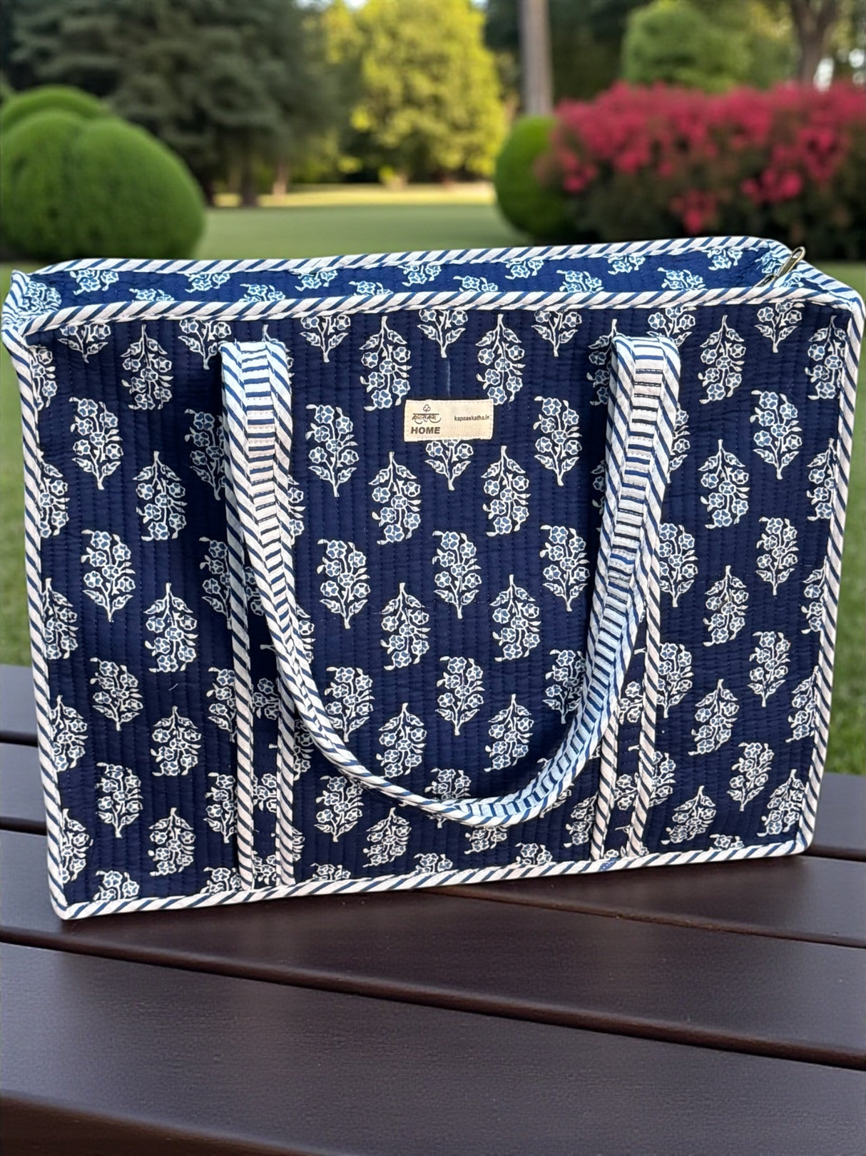 block-print-design-handcrafted-tote-bag-indigo