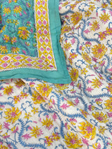 blockprint-quilt-with-blossom-theme