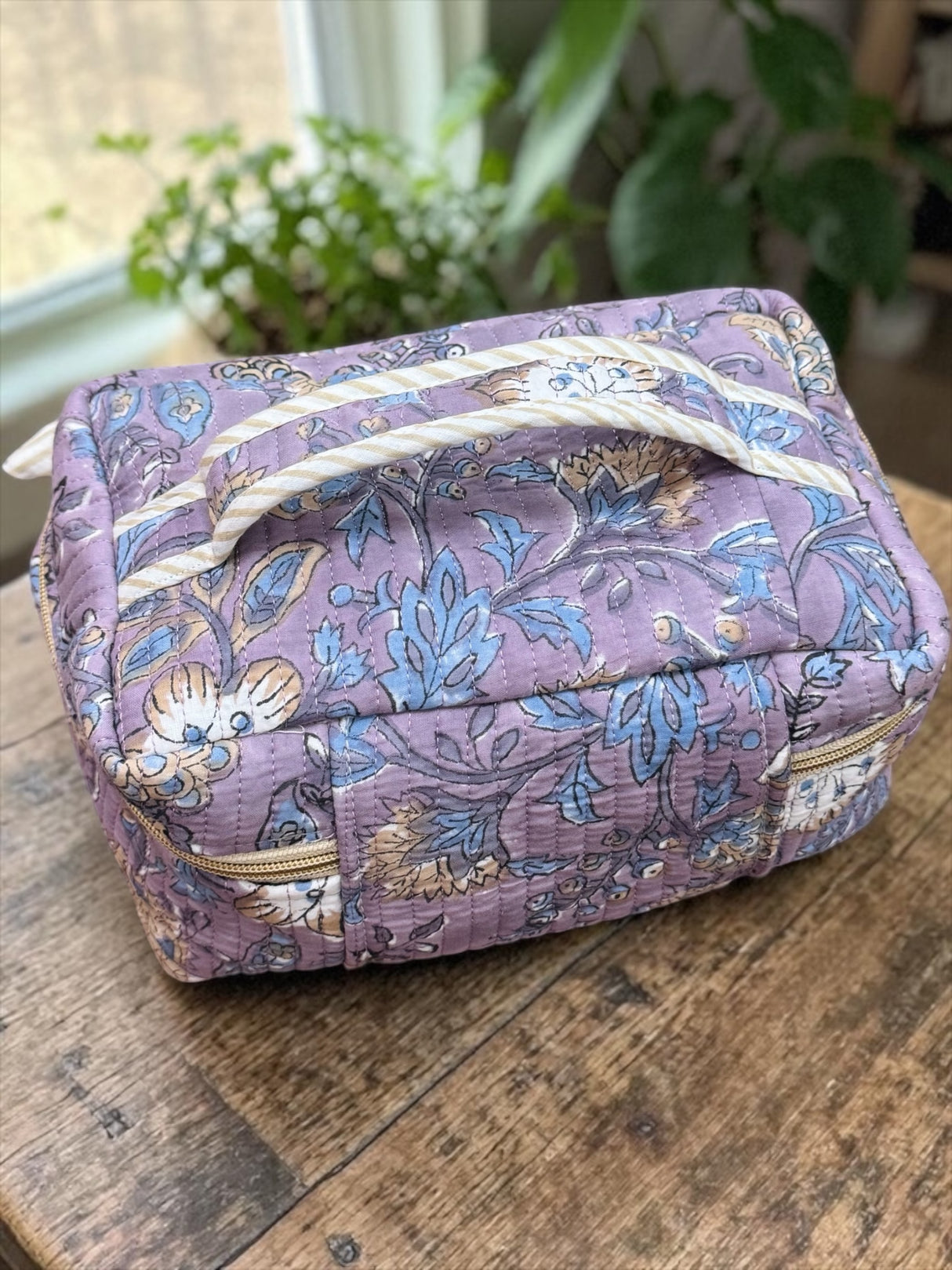 blockprint-versatile-blue-jaipur-handmade-vanity-bag