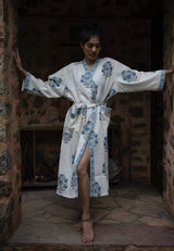 blue-floral-cotton-waffle-bathrobe-texture-view