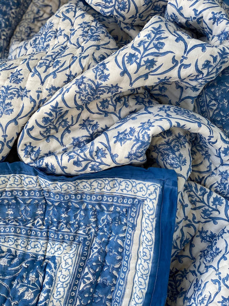 blue-flower-king-cotton-quilt-full-view