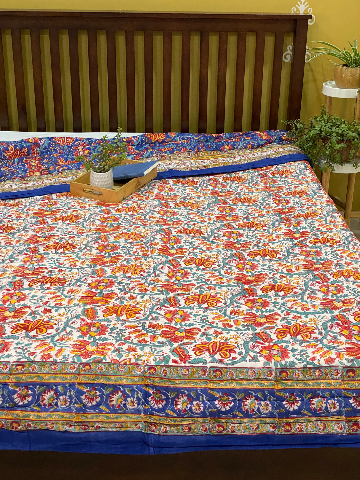 blue-mixed-color-double-cotton-quilt-side-view