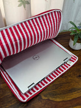 bold-floral-leaf-print-quilted-laptop-sleeve