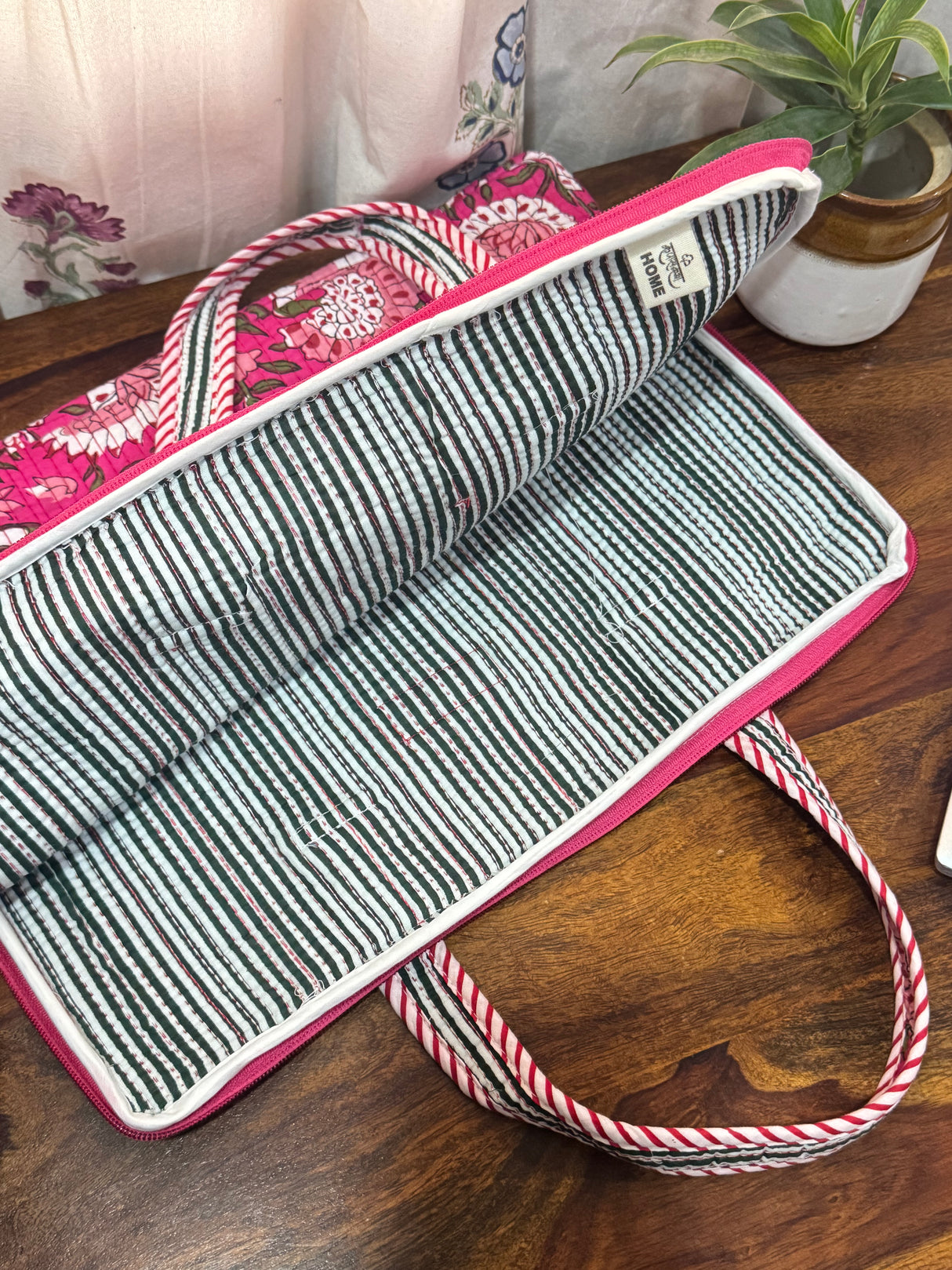 bold-floral-quilted-laptop-sleeve