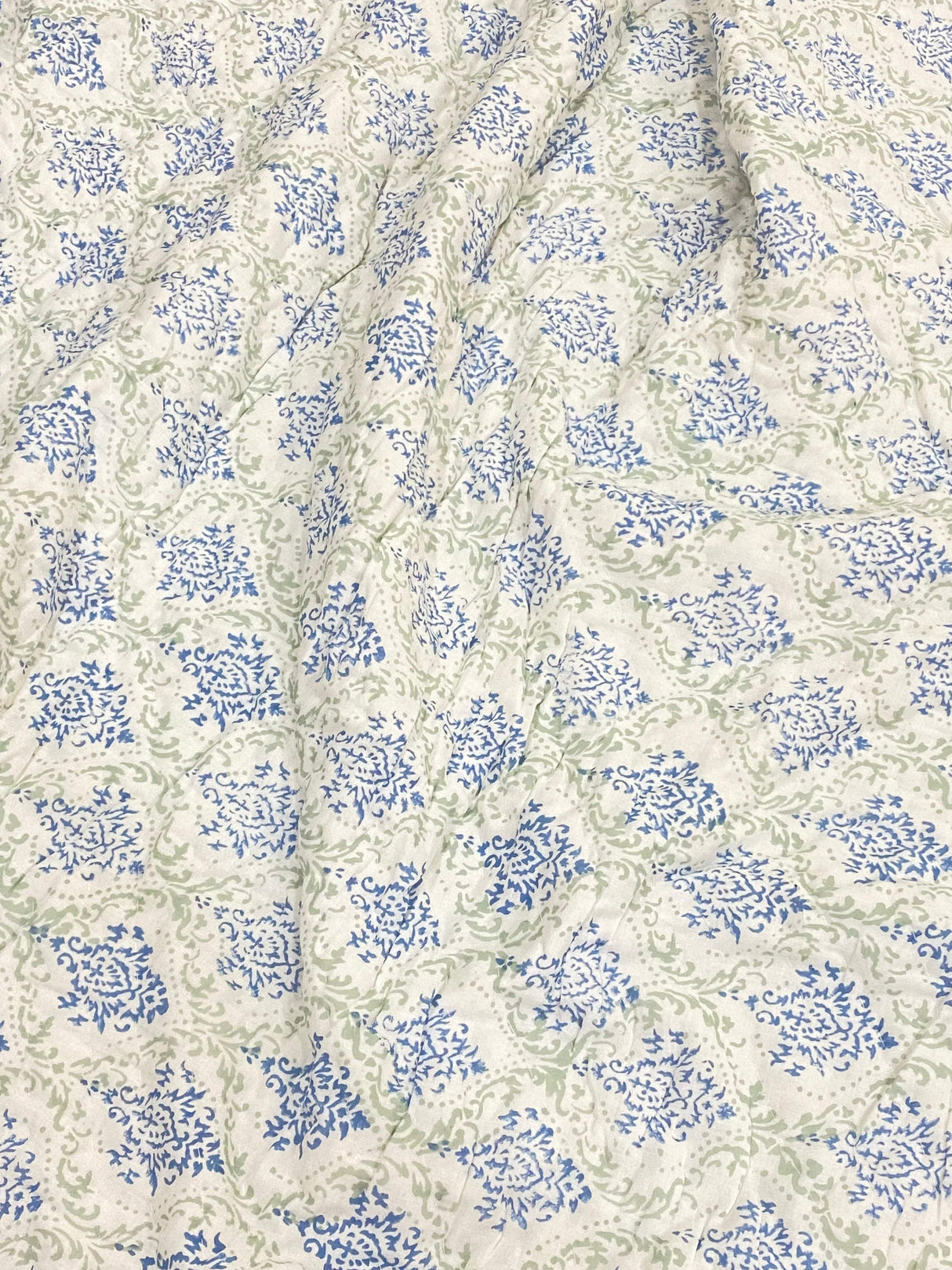 brown-blue-double-cotton-quilt-overall-view