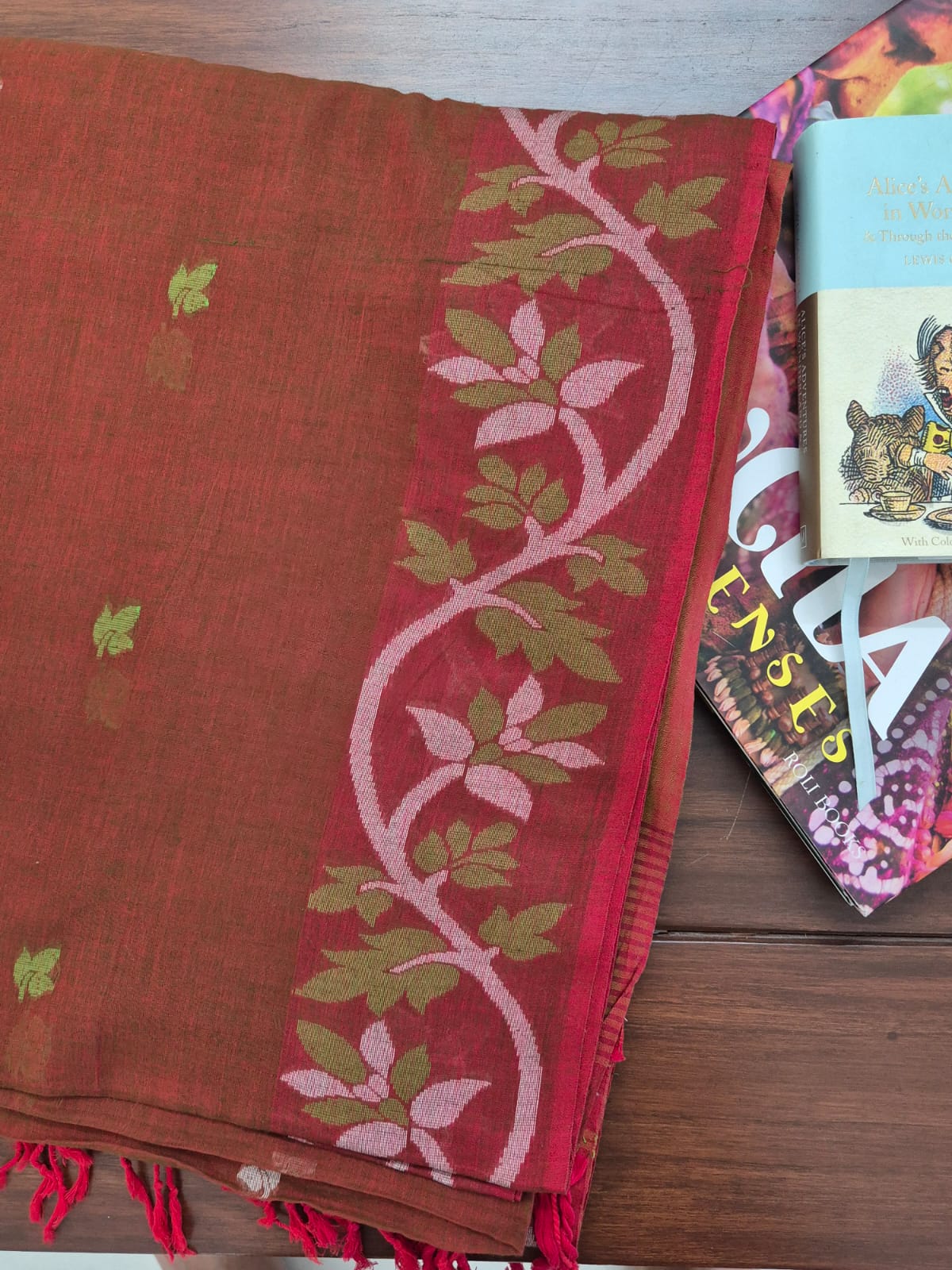 Elegant Mulmul Cotton Saree made on Jacquard Loom in Red and Green Colour