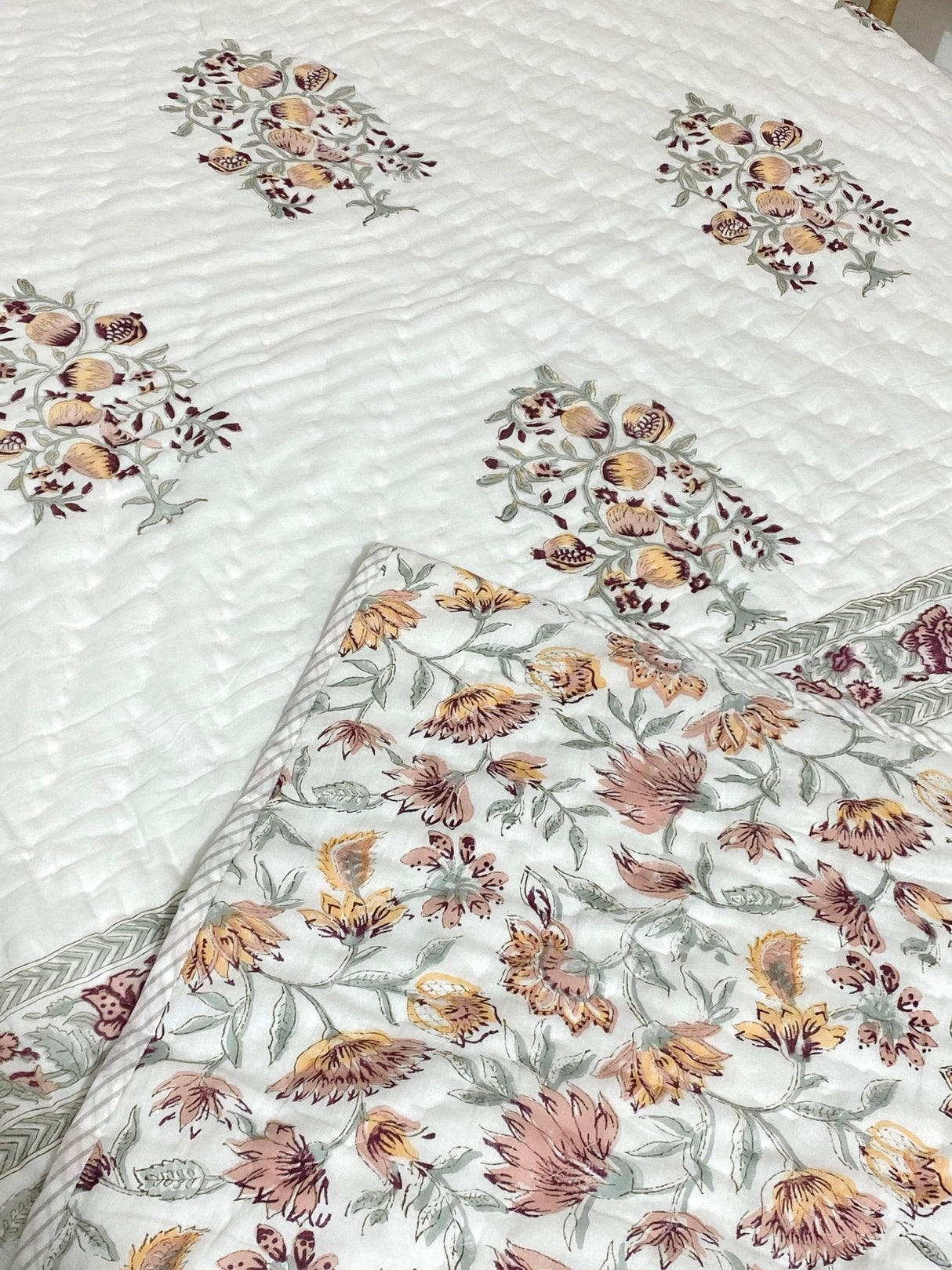 brown-grey-single-cotton-quilt-complete-view