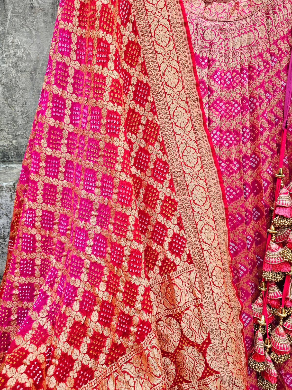 captivating-rani-pink-pure-banarsi-georgette-bandhani-lehenga-with-dupatta