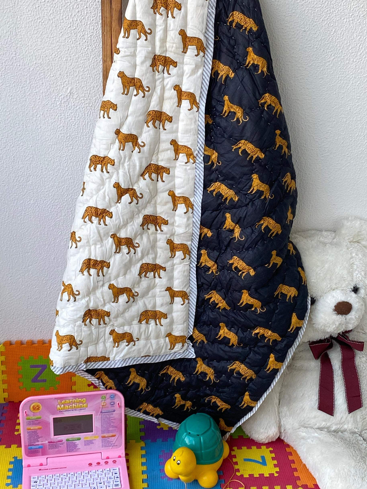 cheetah-kids-quilt-close-up