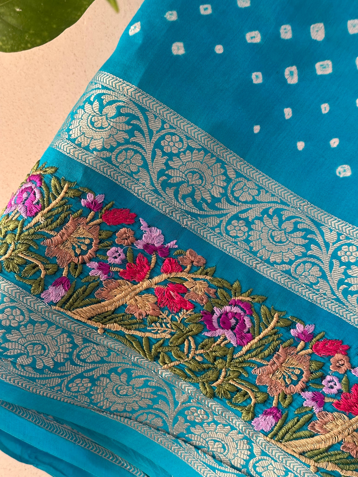 chiniya-silk-bandhani-saree-with-embroidered