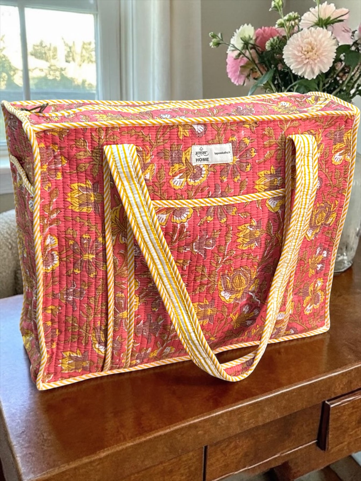 cotton-everyday-charm-block-print-handcrafted-zip-tote-bag