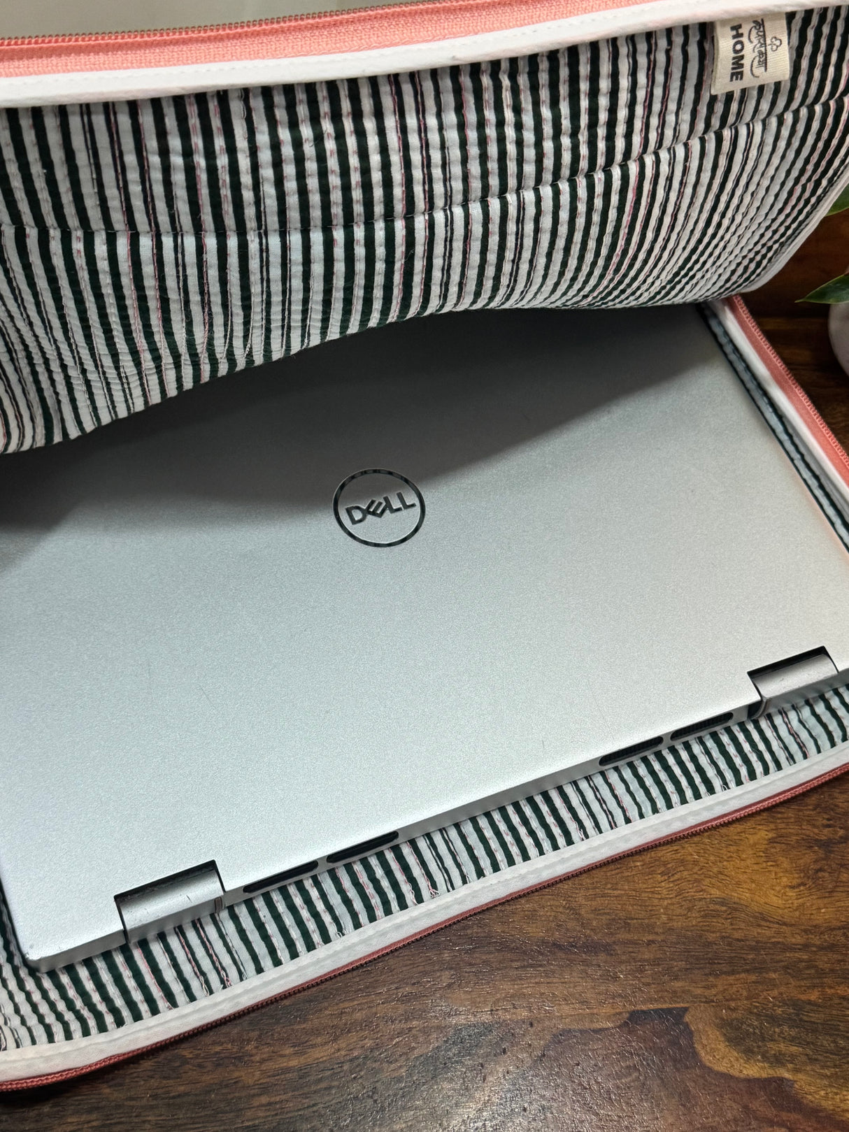 cotton-quilted-laptop-sleeve-with-safari-illustrations