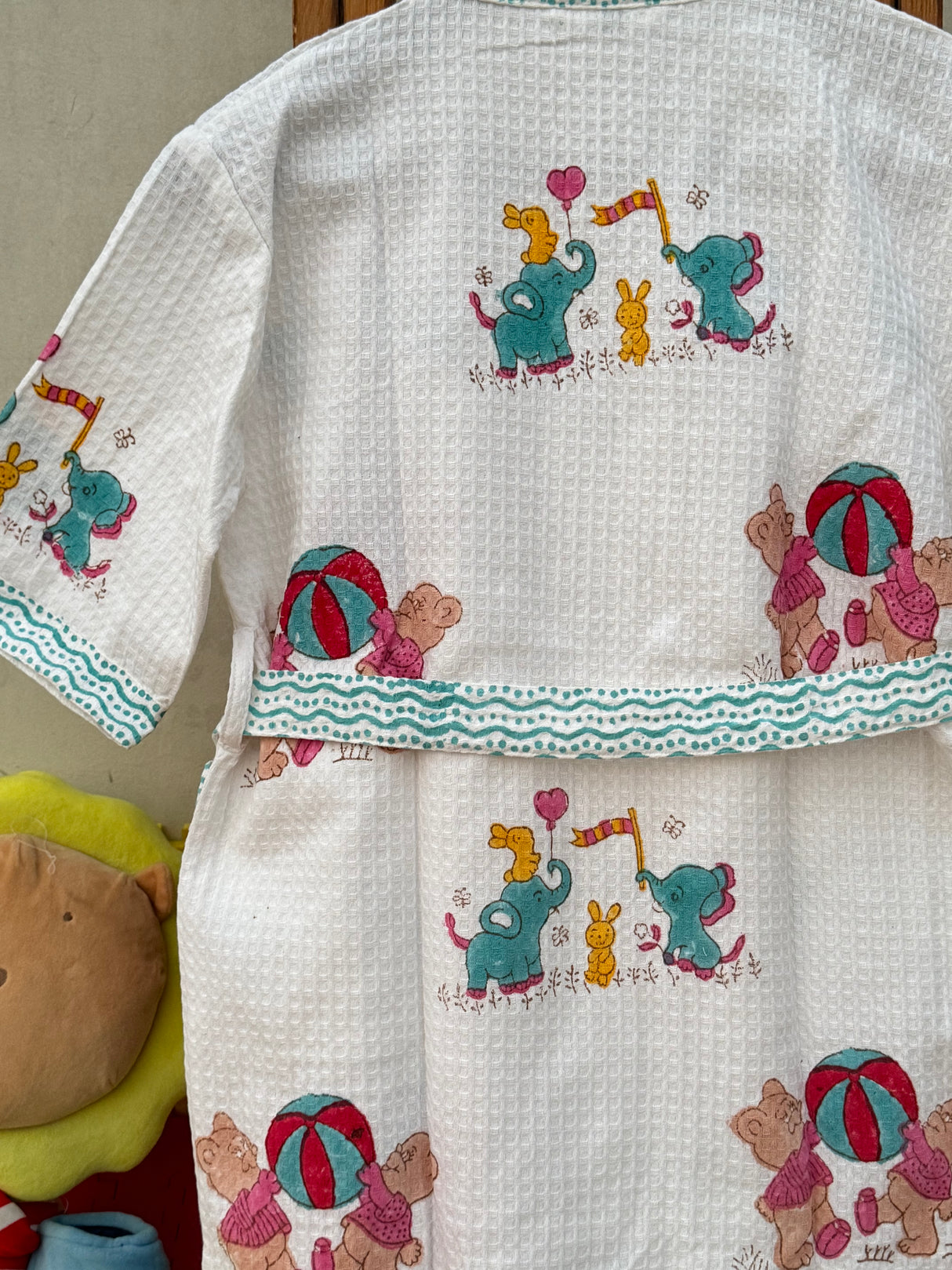 premium quality kids cotton bathrobe teddy bear elephant design retail wholesale, fast shipping to Malaysia, Philippines