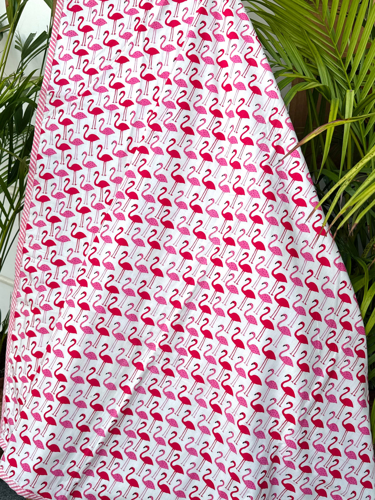 cozy-flamingo-print-pink-yellow-layered-kids-blanket