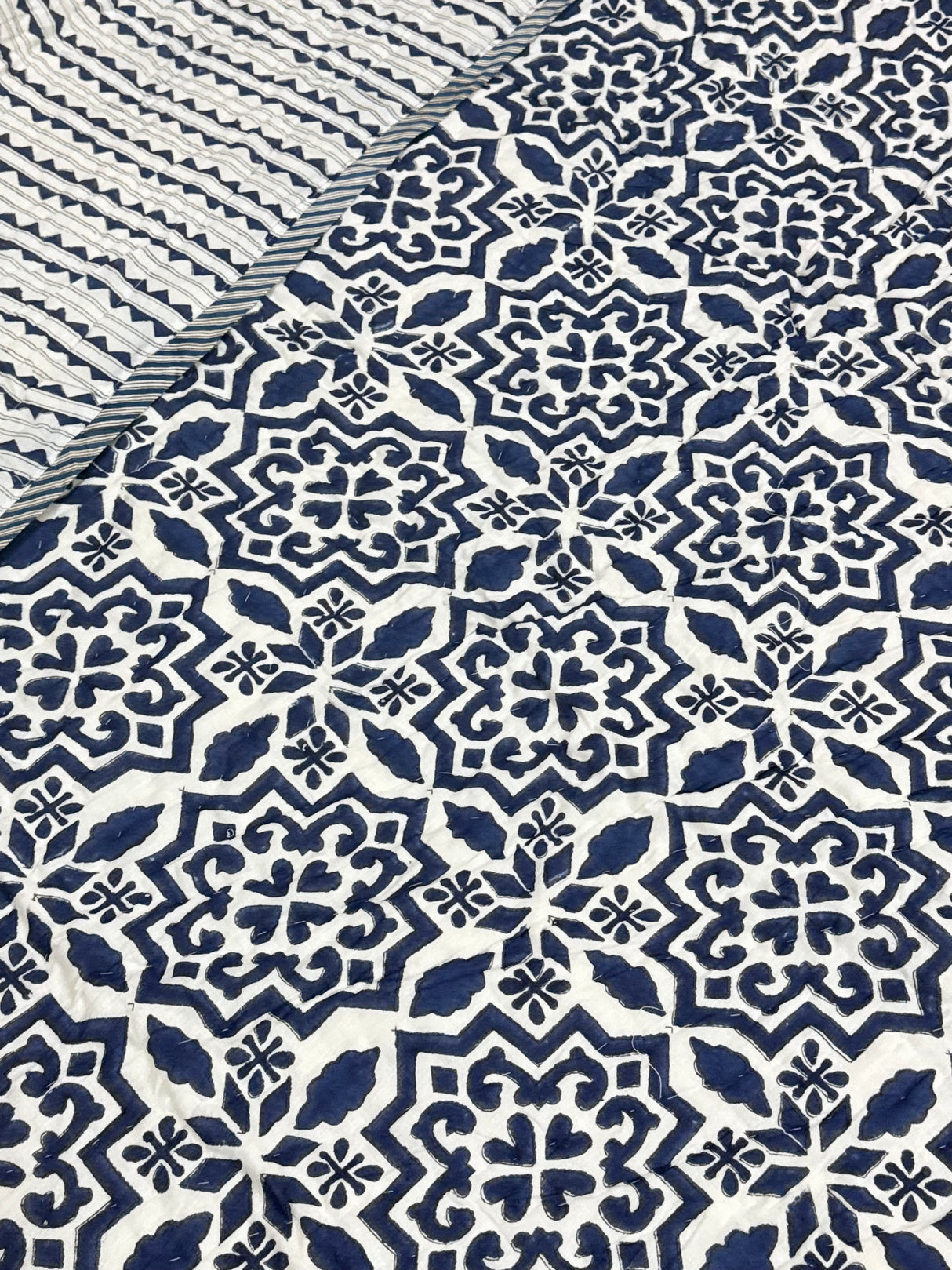 cozy-reversible-quilt-for-all-season-comfort