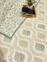 cream-green-double-cotton-quilt-texture-view