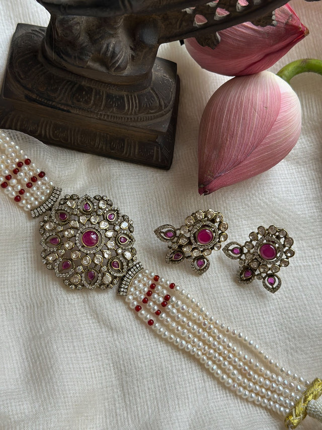 crimson-majesty-92-5-silver-victorian-finish-choker-set