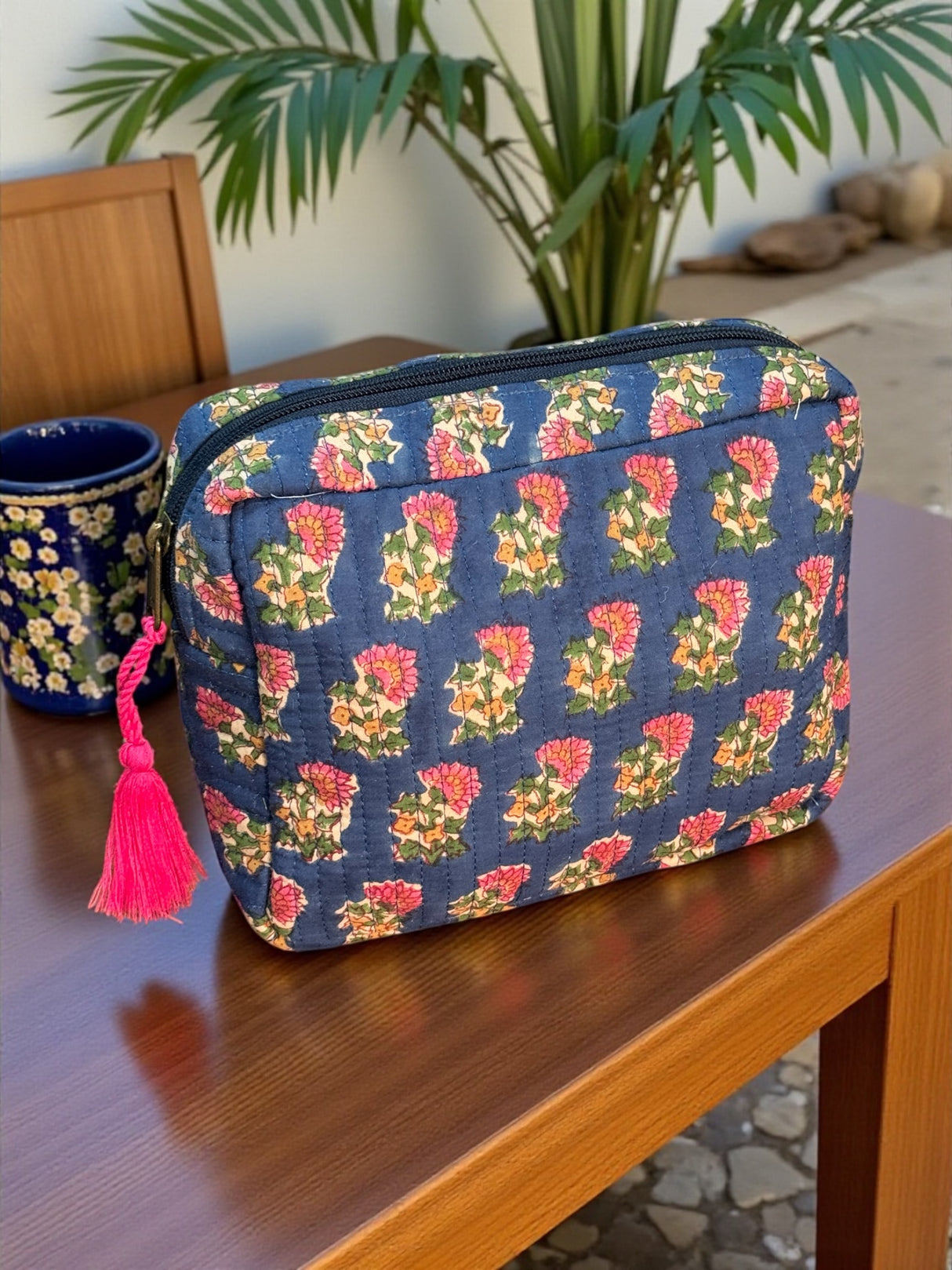 cushioned-cotton-royal-petal-vine-quilted-organizer