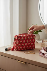 cushioned-cotton-scarlet-floral-bud-quilted-organizer