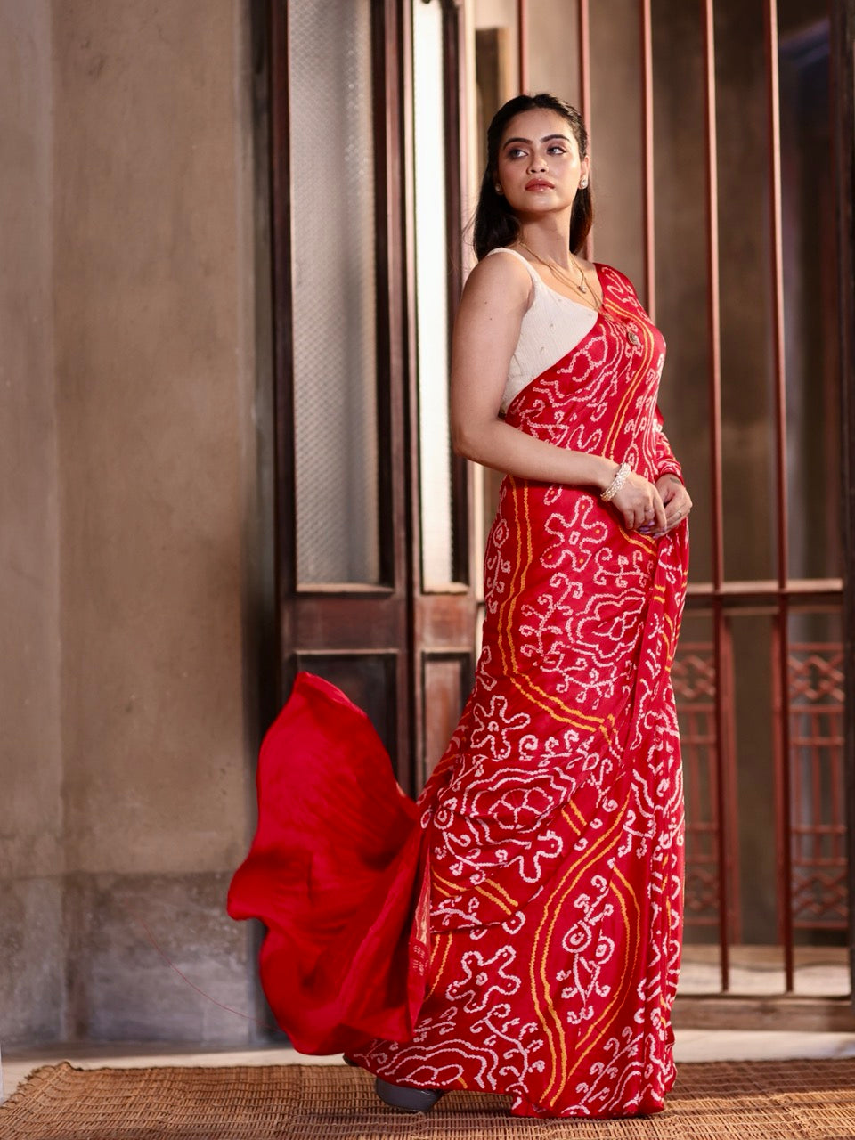 divine-beauty-red-pure-gajji-silk-floral-bandhani-saree