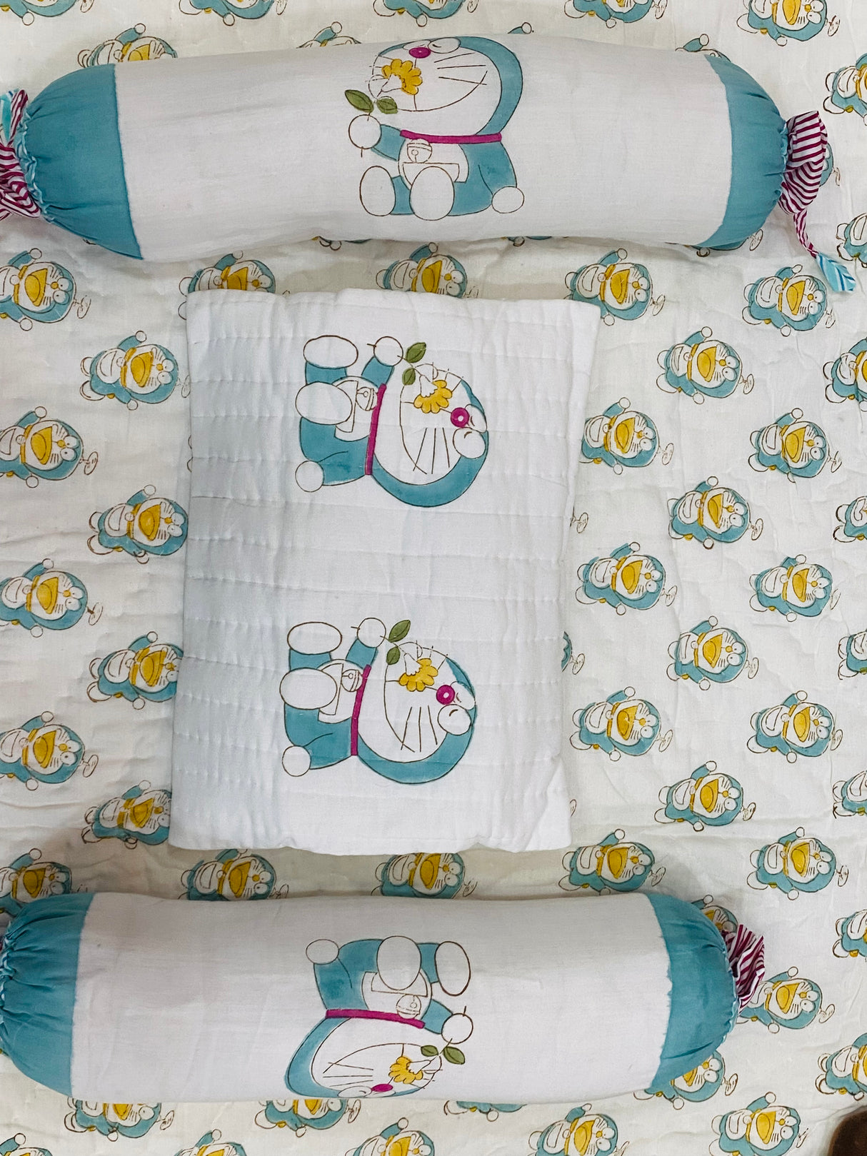 doraemon-cot-kids-sheet-blanket-complete-view