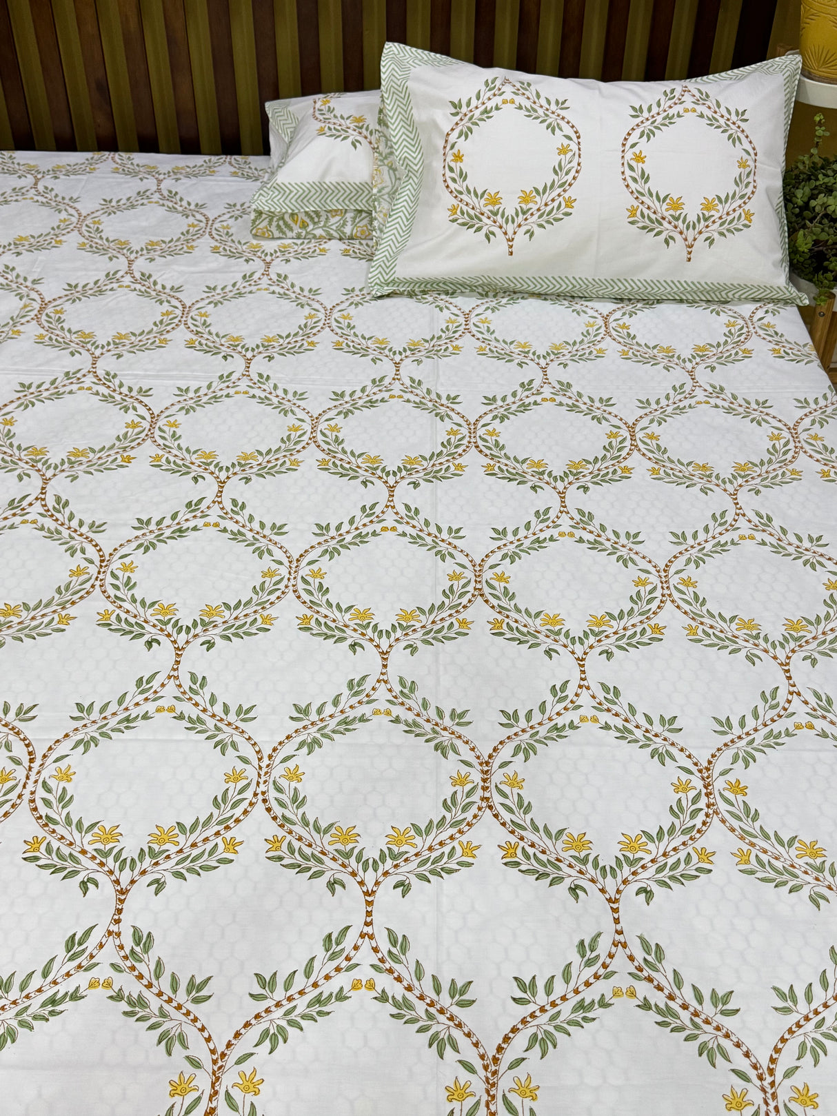 earthen-flora-handblock-print-pure-cotton-bedsheet