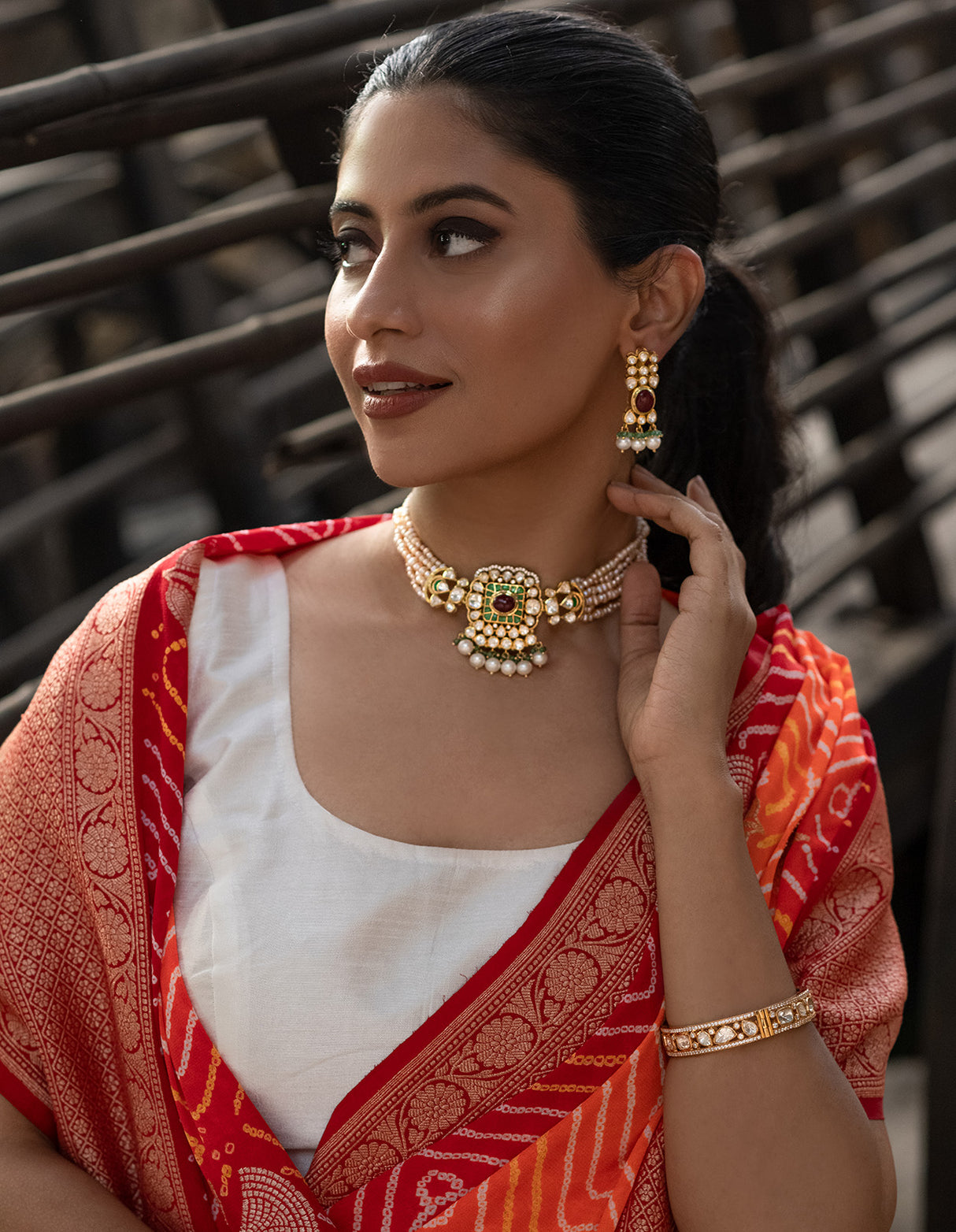 Elegant 925 Silver Choker and Earrings with Freshwater Pearls