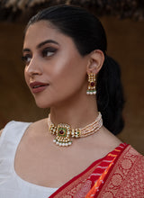 Elegant 925 Silver Choker and Earrings with Freshwater Pearls