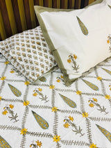 elegant-blockprint-bedding