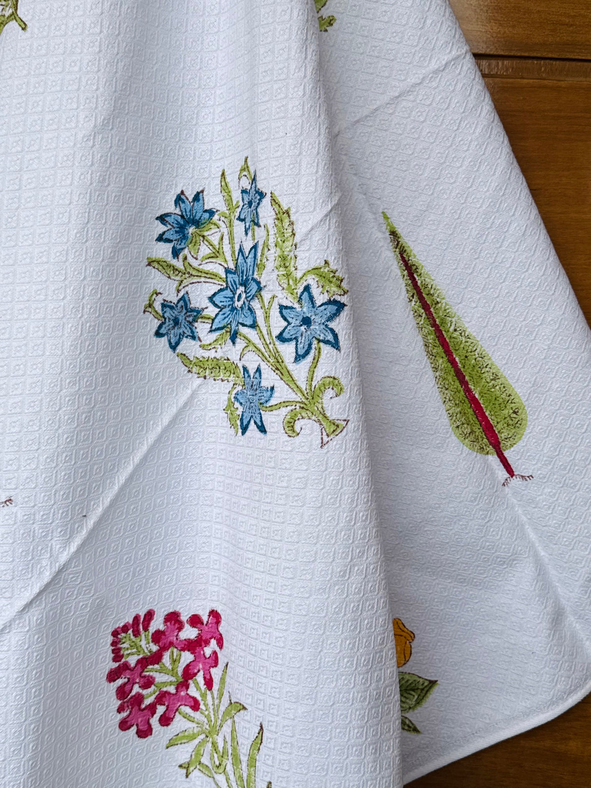 elegant-border-cotton-jacquard-towel-for-bath