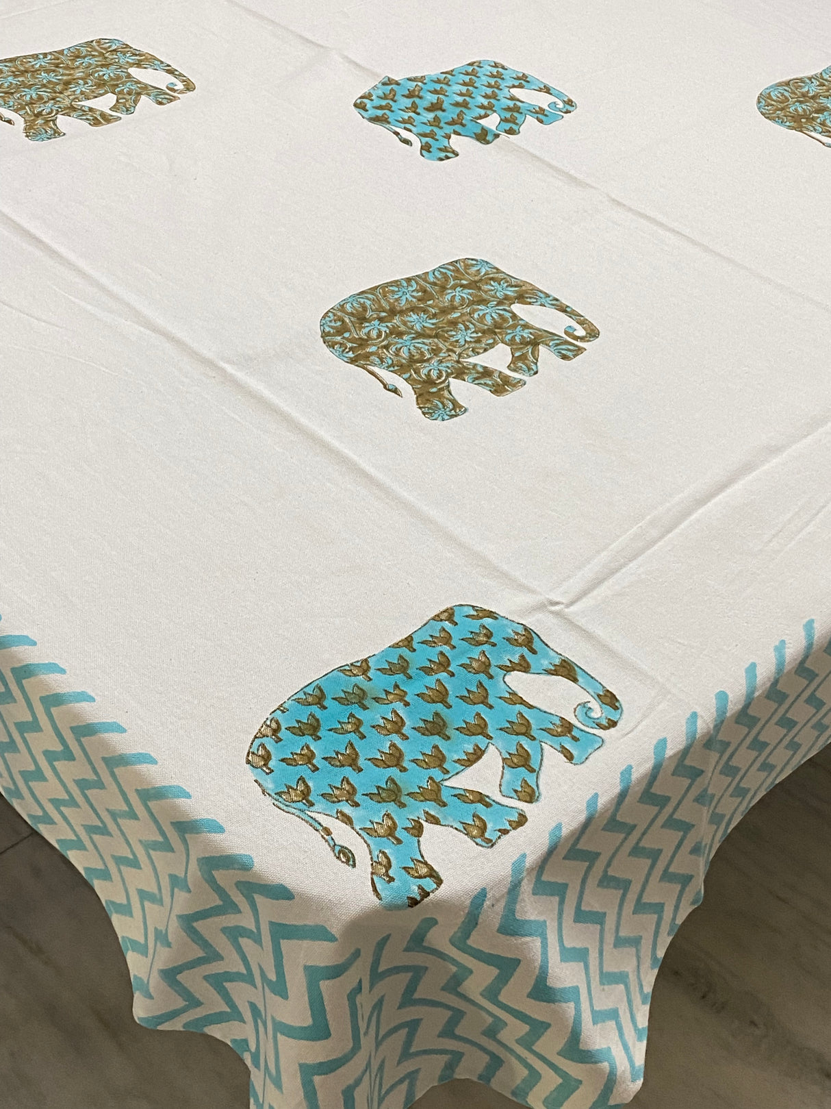 elephant-theme-table-cloth-6-seater-side-view