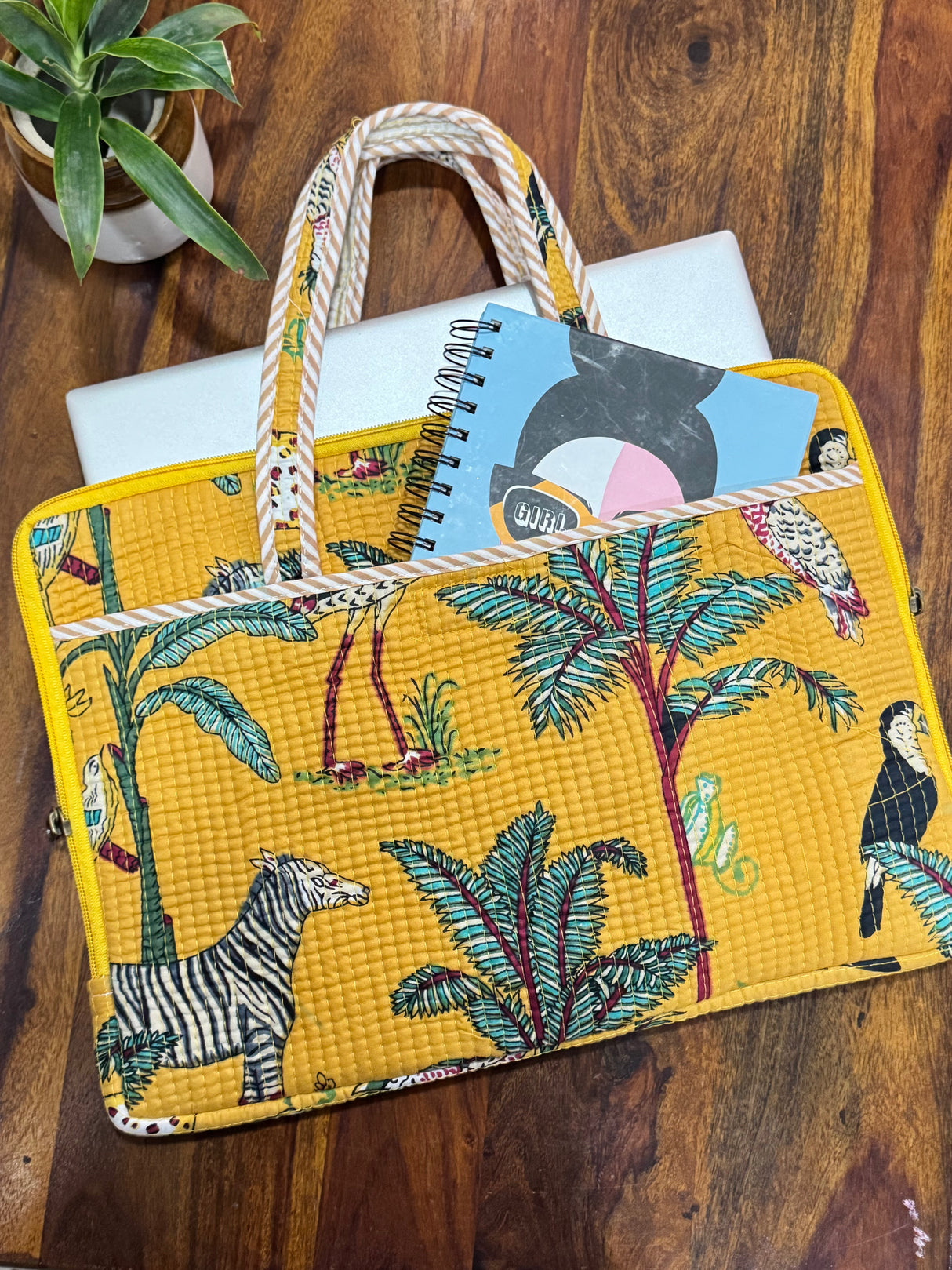 everyday-cotton-quilted-laptop-sleeve-safari-theme