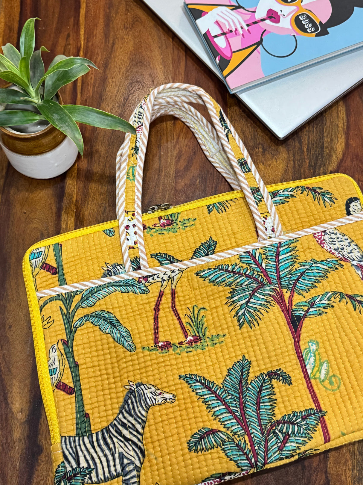 everyday-cotton-quilted-laptop-sleeve-safari