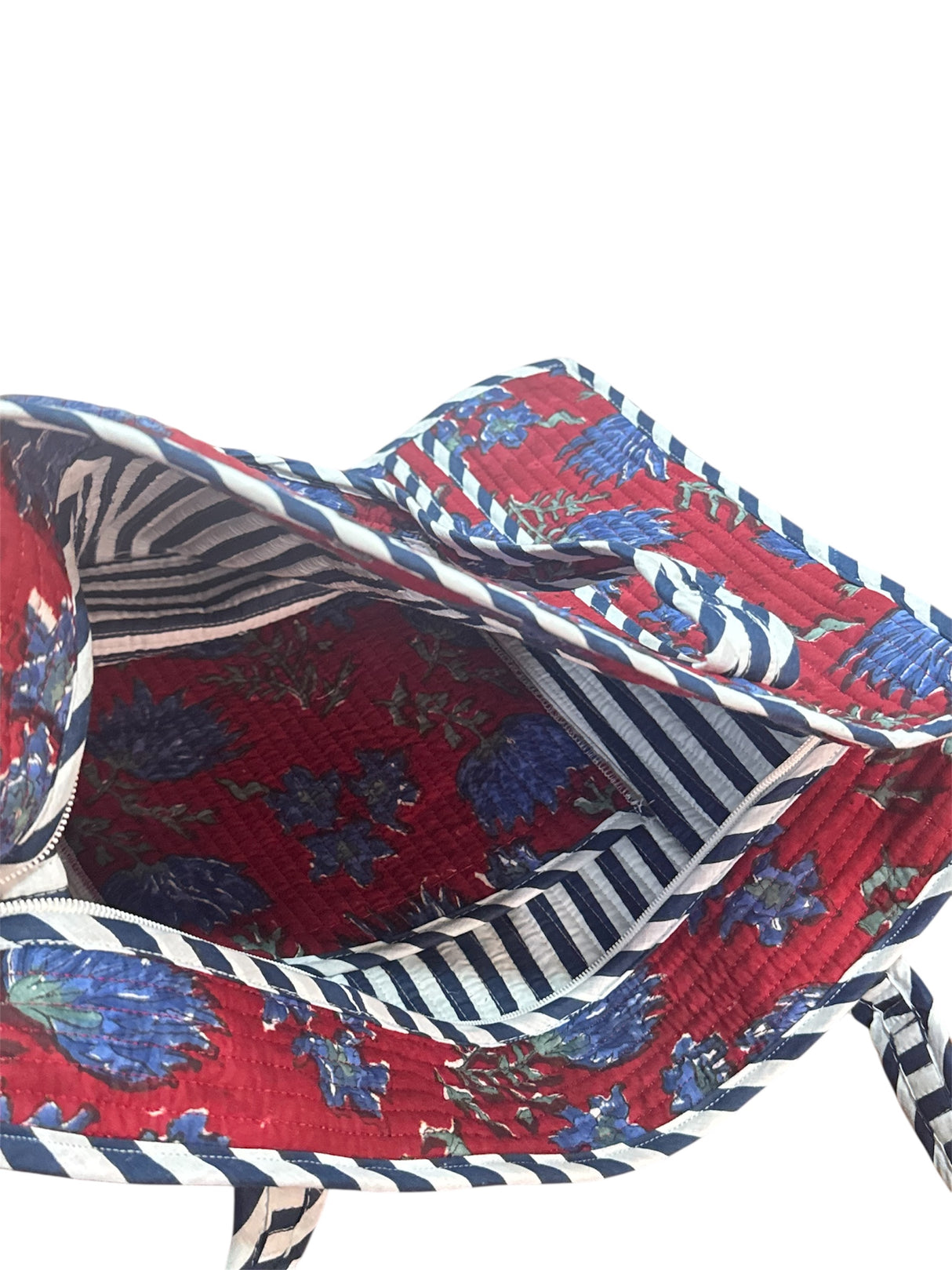 everyday-lightweight-handcrafted-carryall