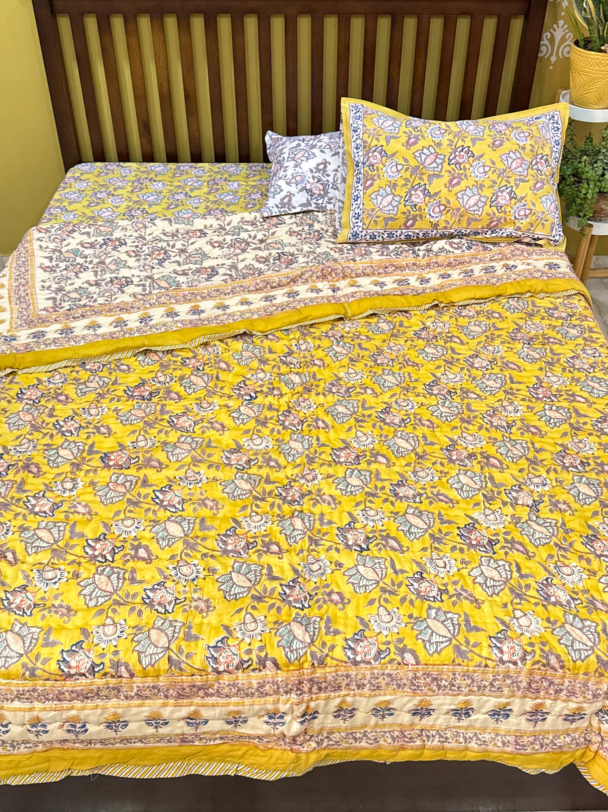 floral-blockprint-cotton-quilt