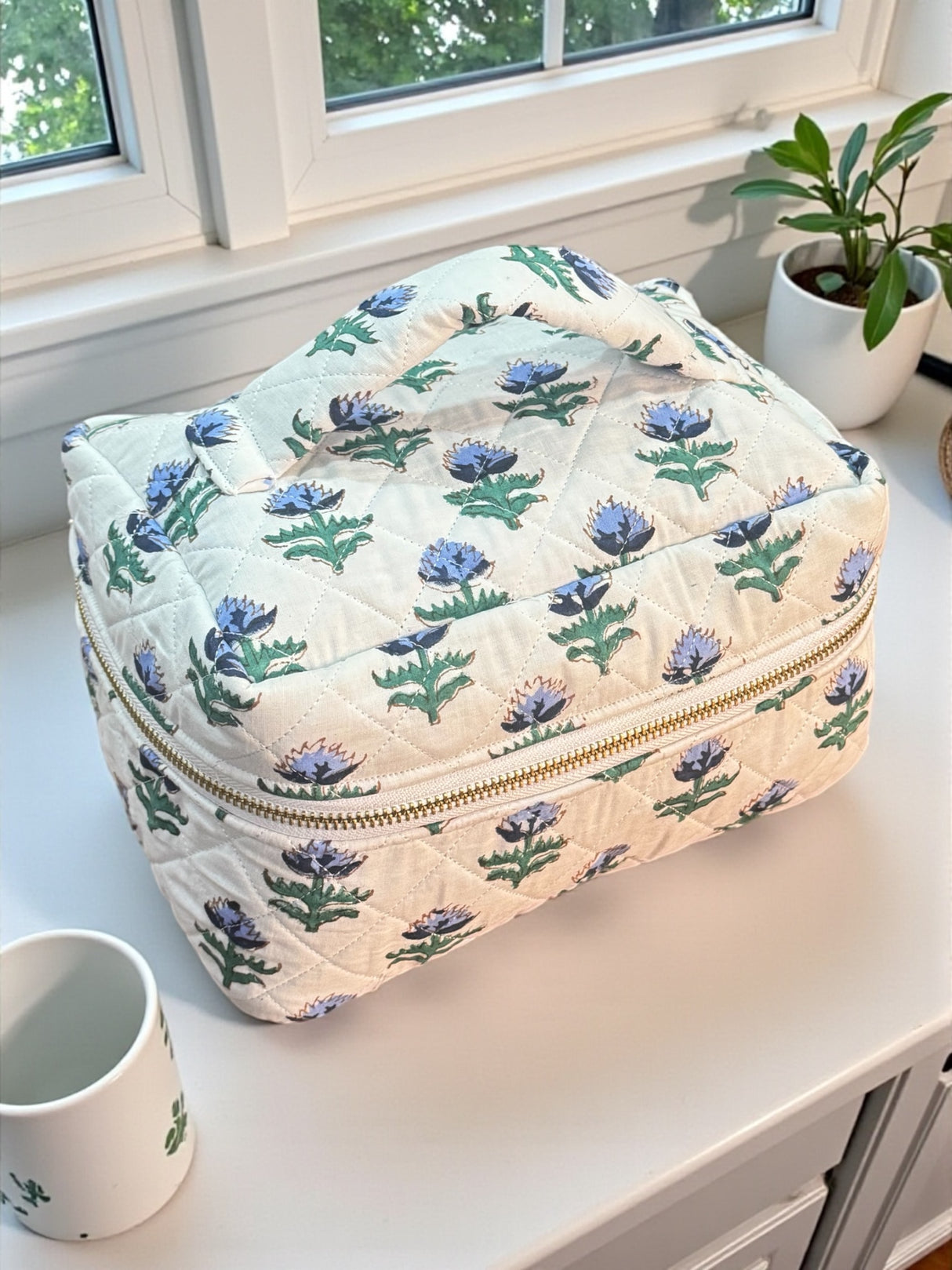 floral-cotton-makeup-organizer-with-quilted