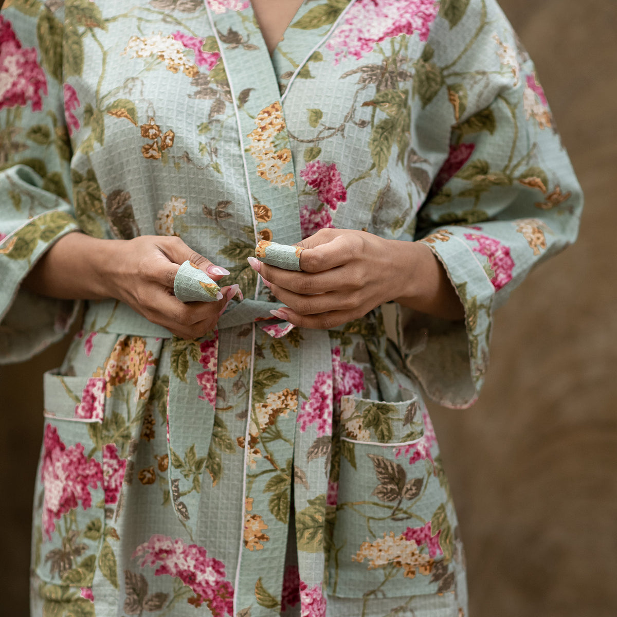 Floral Earthy Green Printed Cotton Waffle Bath Robe – Kapaas Katha