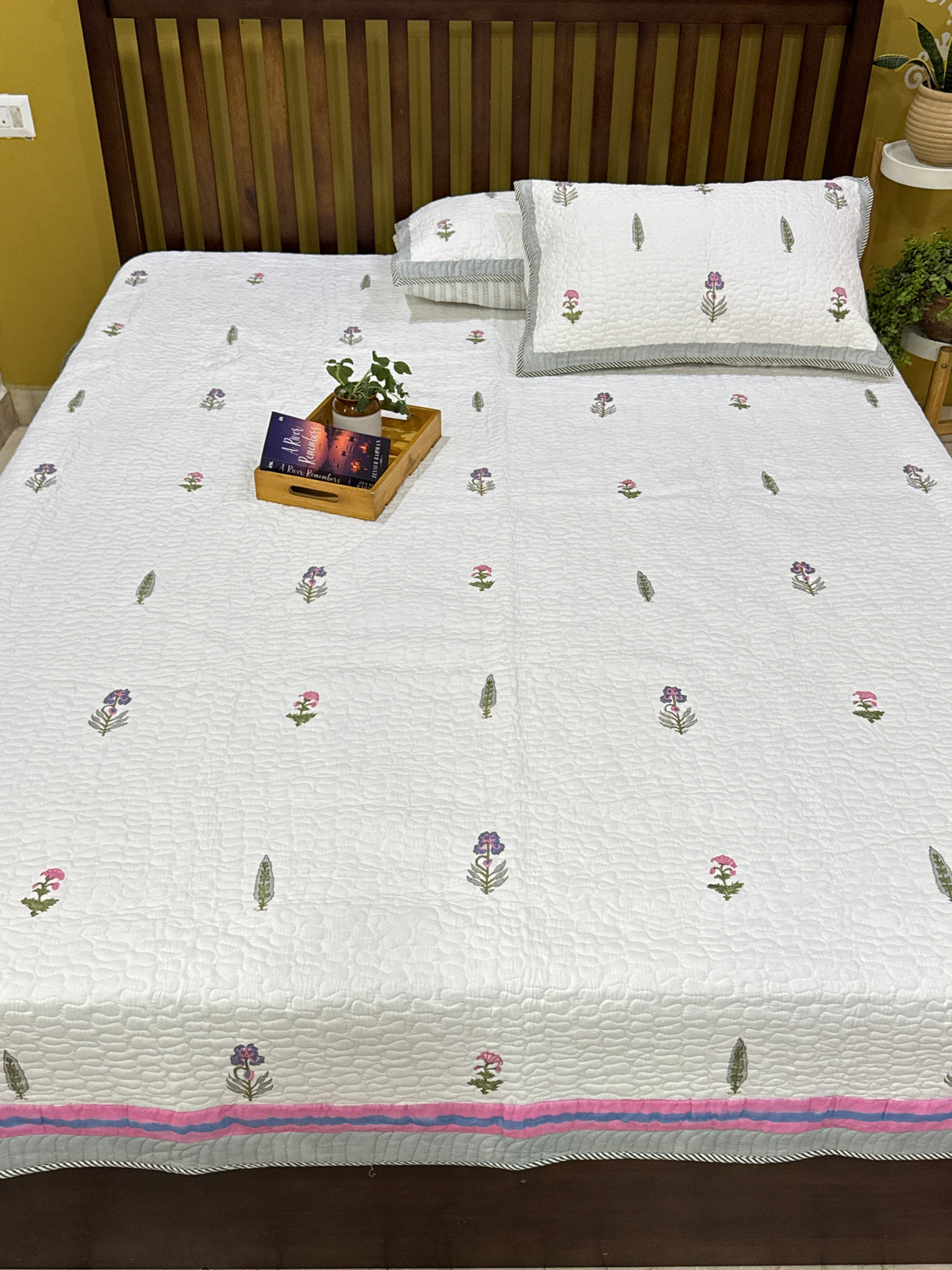 floral-feather-quilted-cotton-bedcover