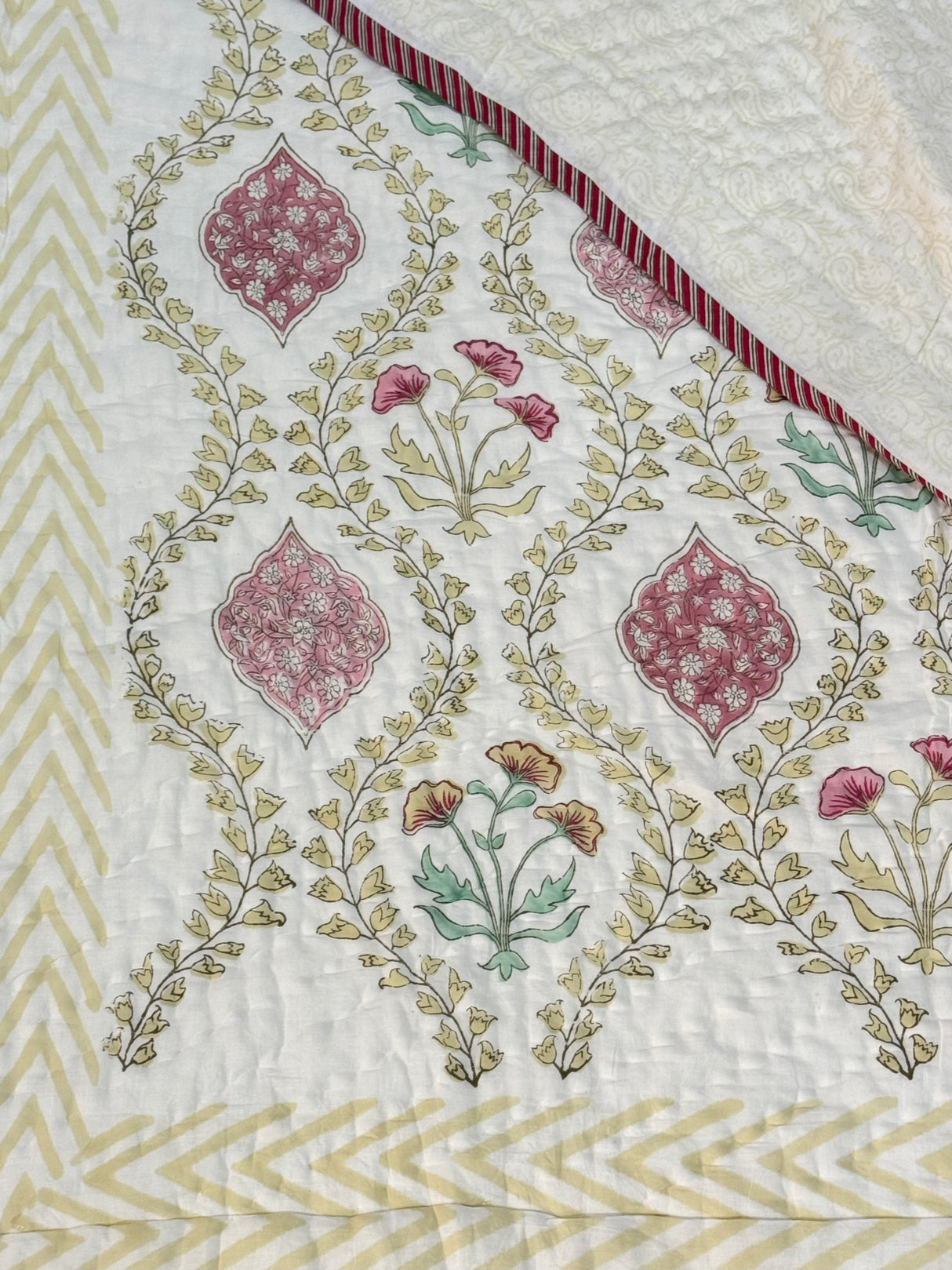 floral-king-size-quilt-with-embroidered-design