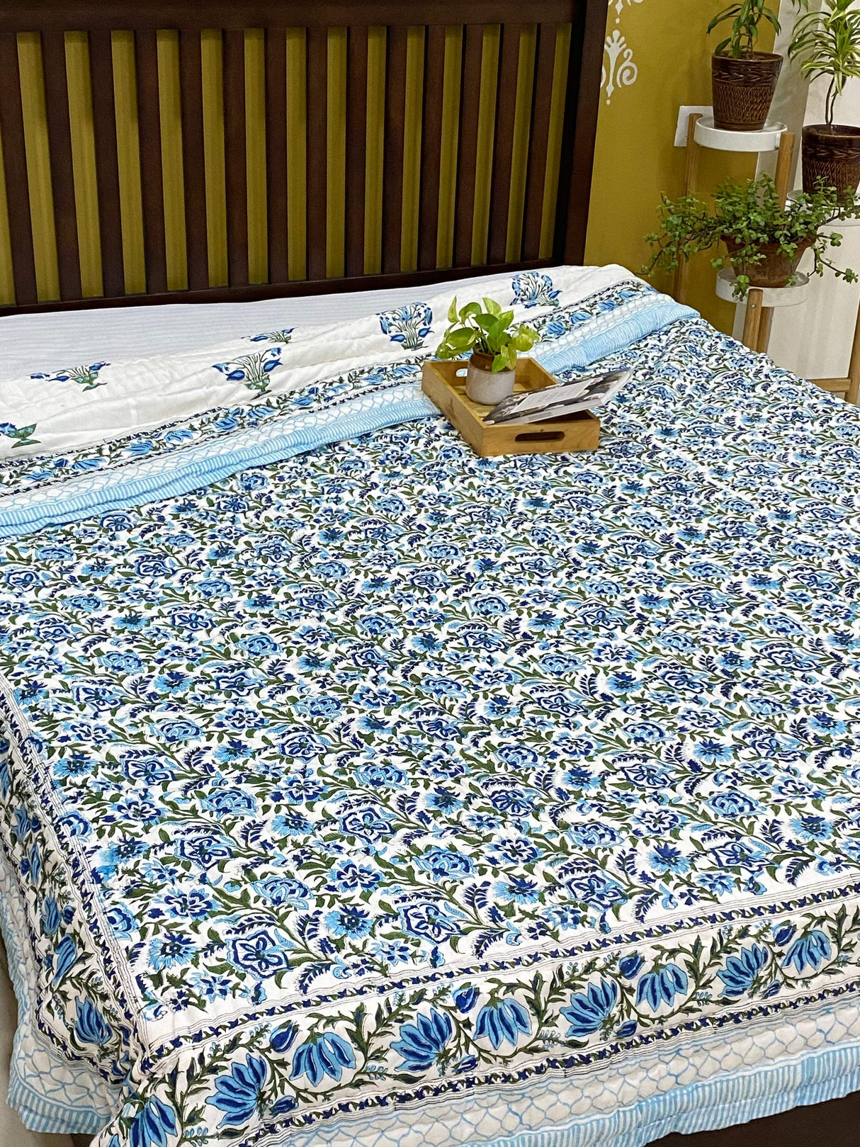 flower-blue-king-cotton-quilt-front-view