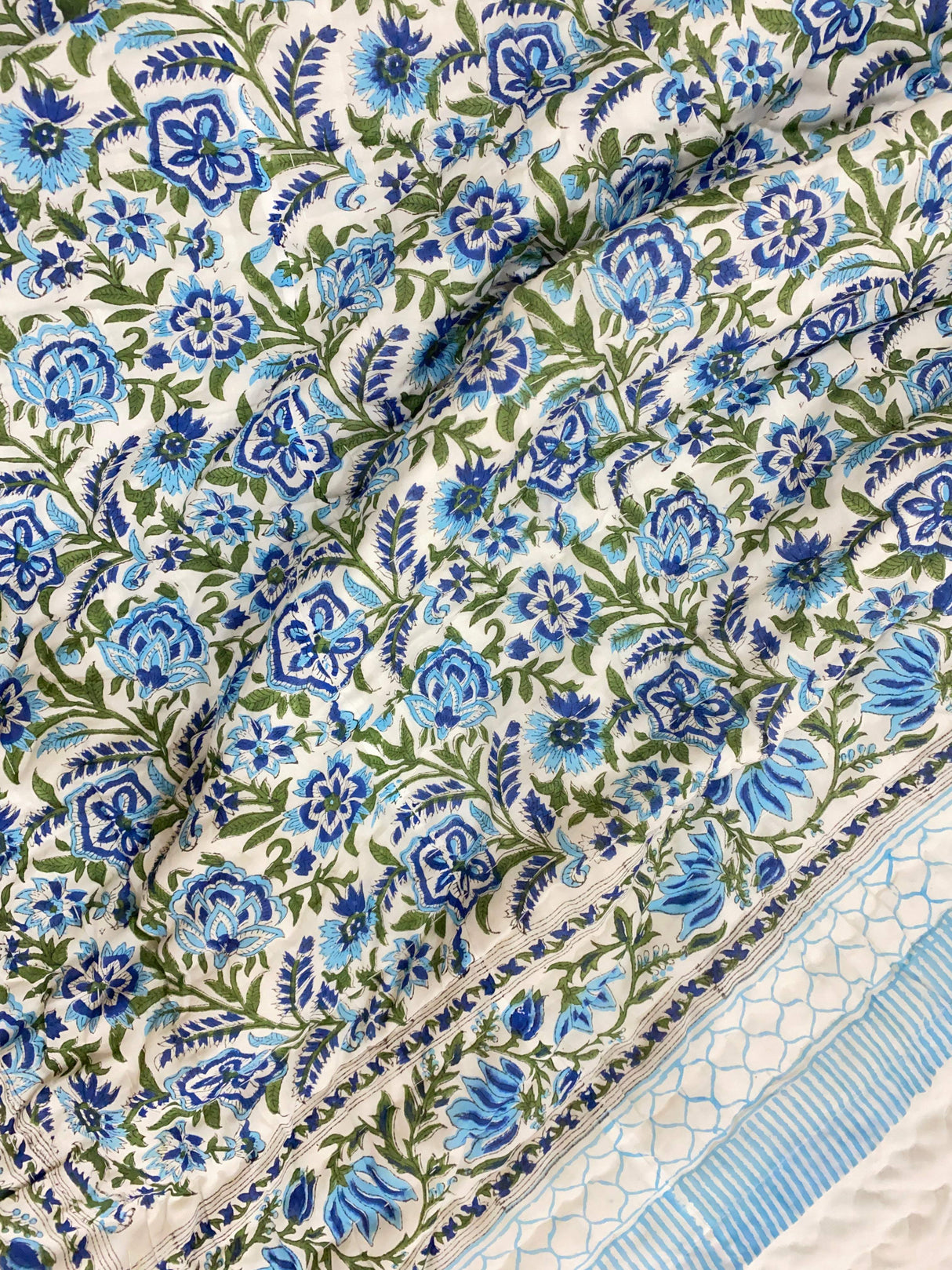 flower-blue-king-cotton-quilt-pattern-view