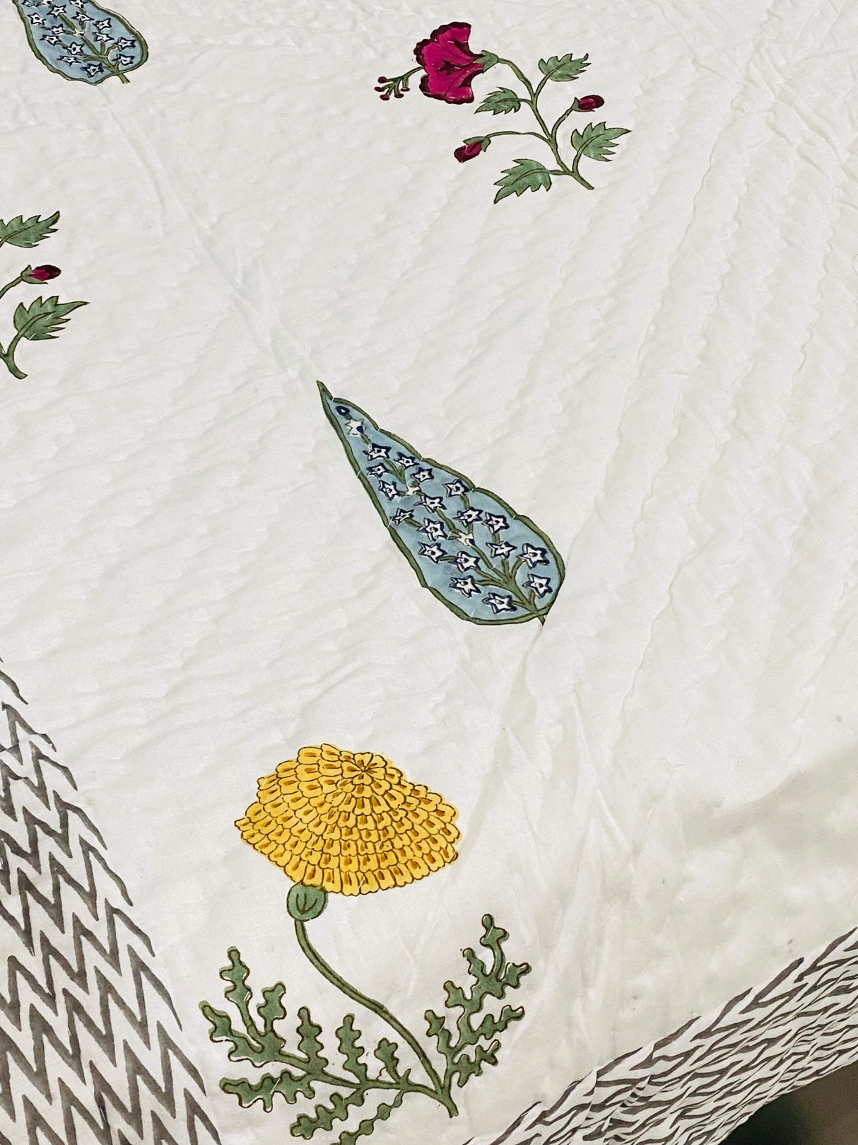 flower-tree-single-cotton-quilt-detailed-view