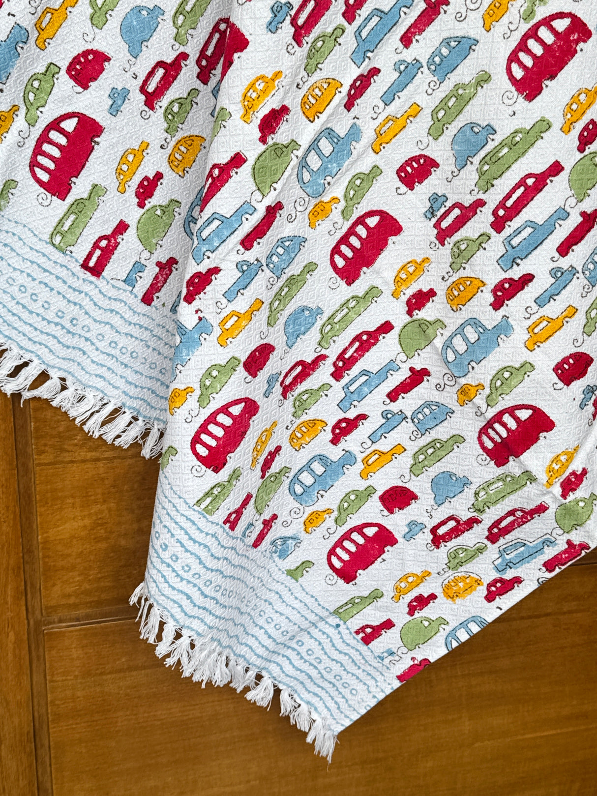 fringed-border-kids-bath-towel